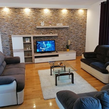 Apartmani Gordana Бибине Екстериор снимка