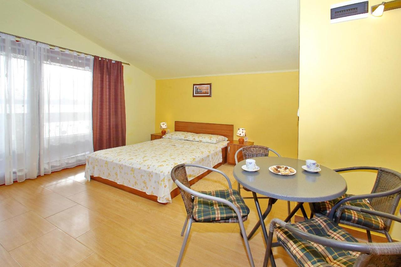 Apartmani Gordana Бибине Екстериор снимка